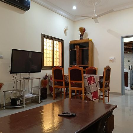 Residence Lynda Prestige วากาดูกู ภายนอก รูปภาพ