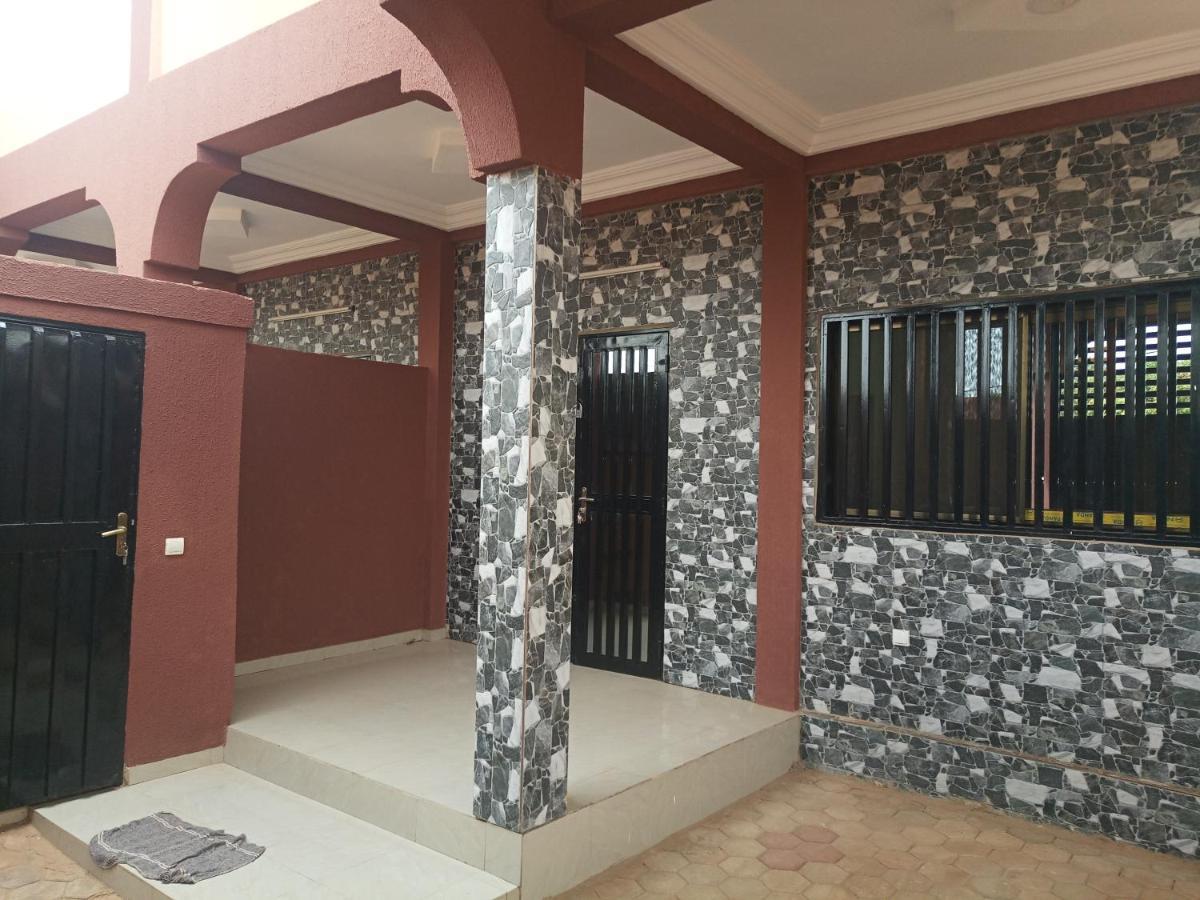 Residence Lynda Prestige วากาดูกู ภายนอก รูปภาพ