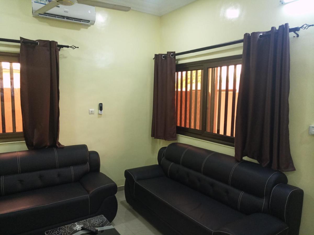 Residence Lynda Prestige วากาดูกู ภายนอก รูปภาพ