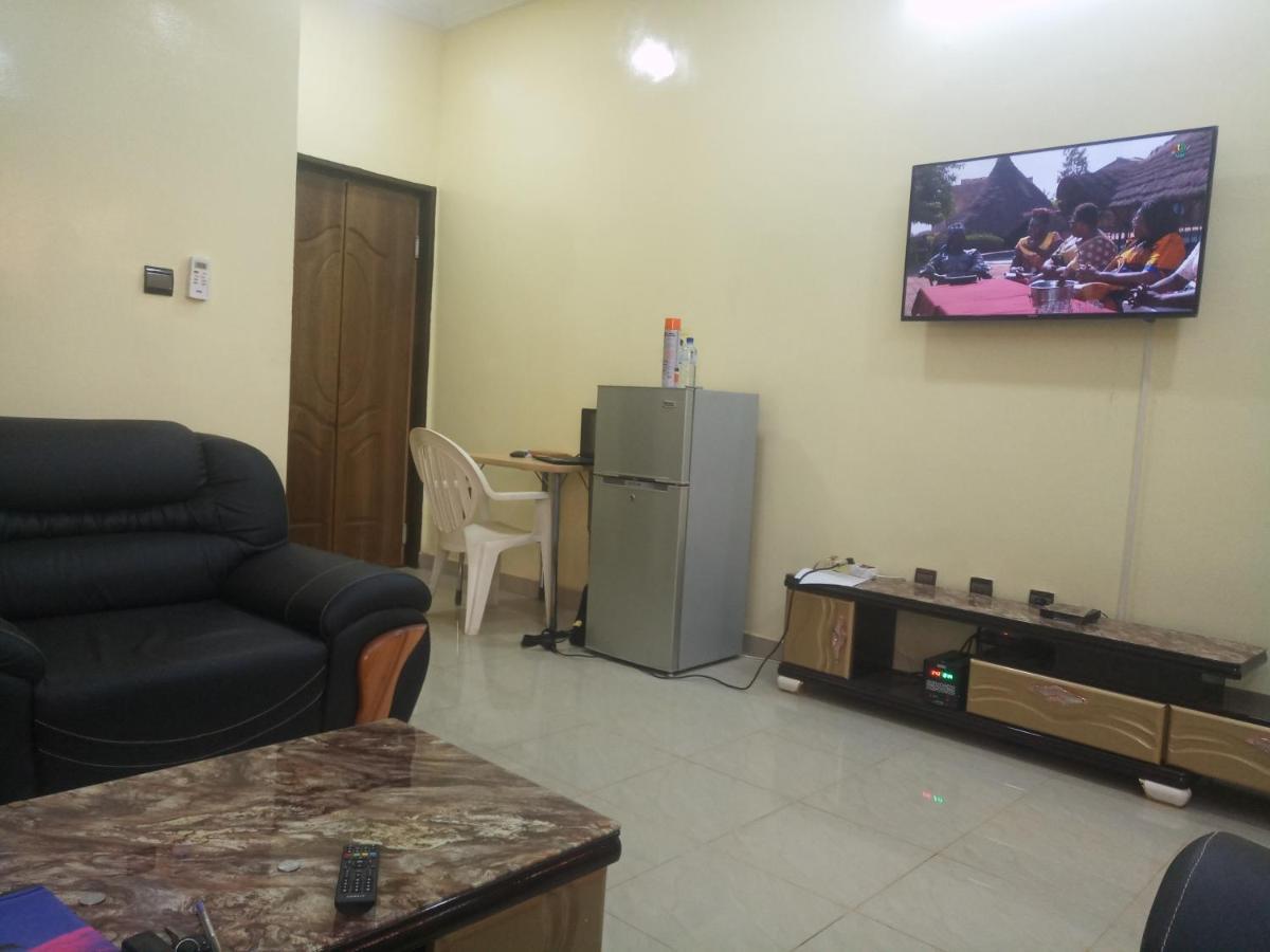 Residence Lynda Prestige วากาดูกู ภายนอก รูปภาพ