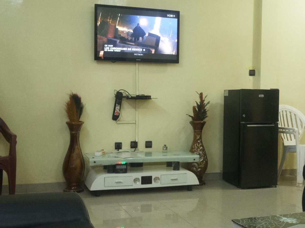 Residence Lynda Prestige วากาดูกู ภายนอก รูปภาพ
