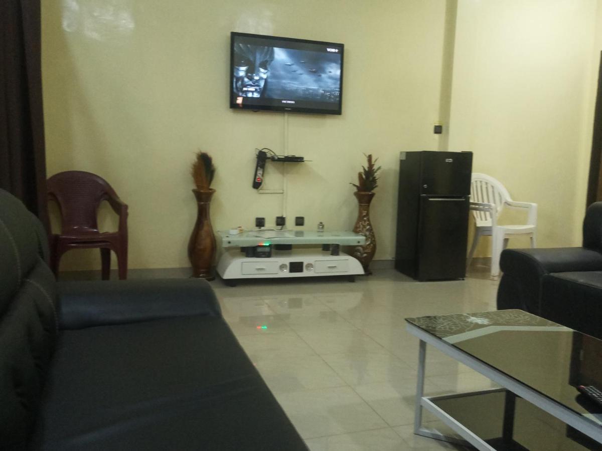 Residence Lynda Prestige วากาดูกู ภายนอก รูปภาพ